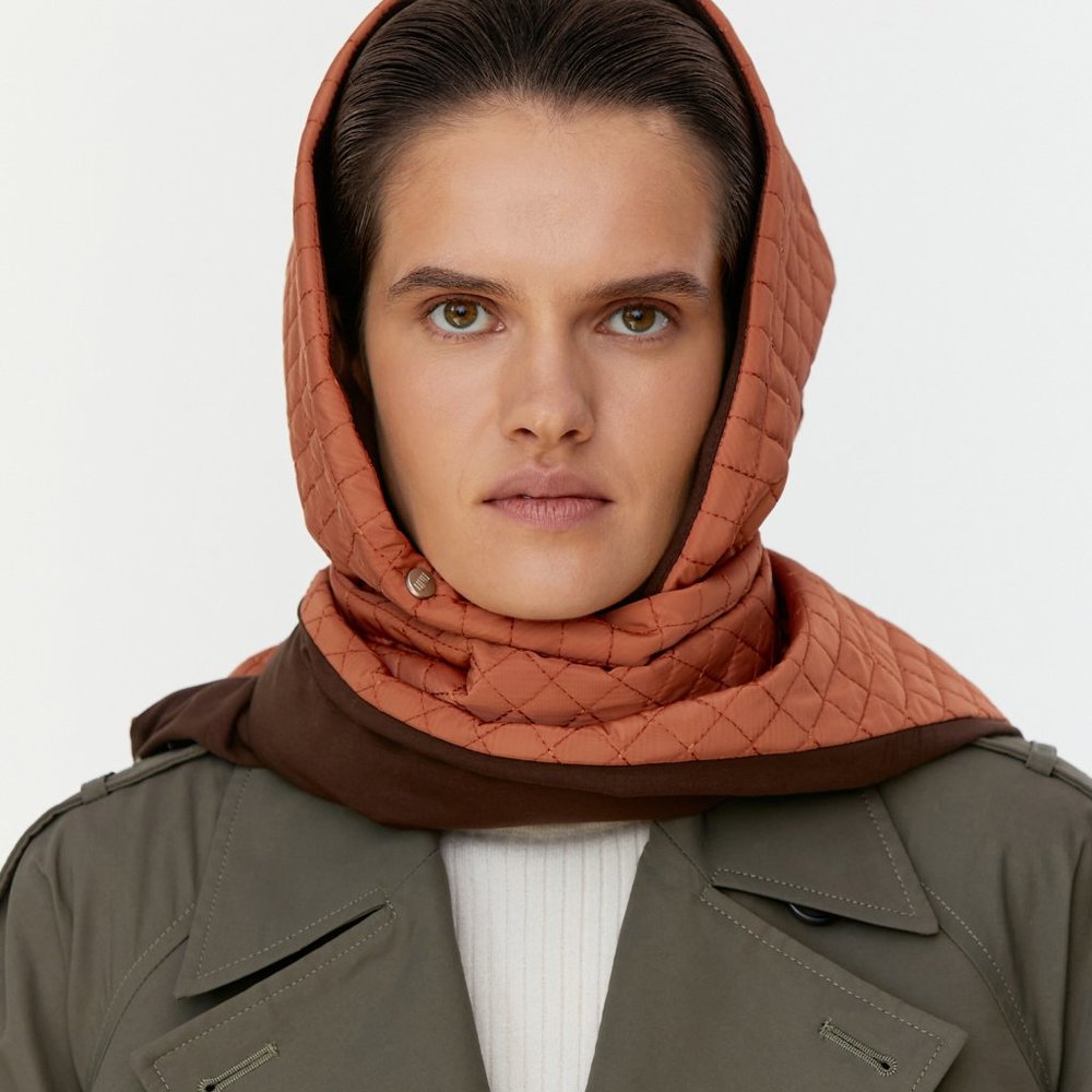 UNU Head Scarf Red Puffer Quilted Shawl NWT